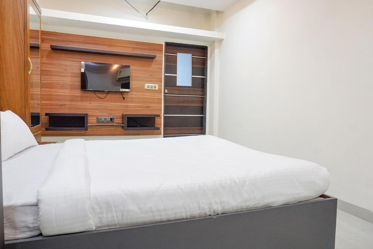 Fabhotel Classic Square Hotel 3*
