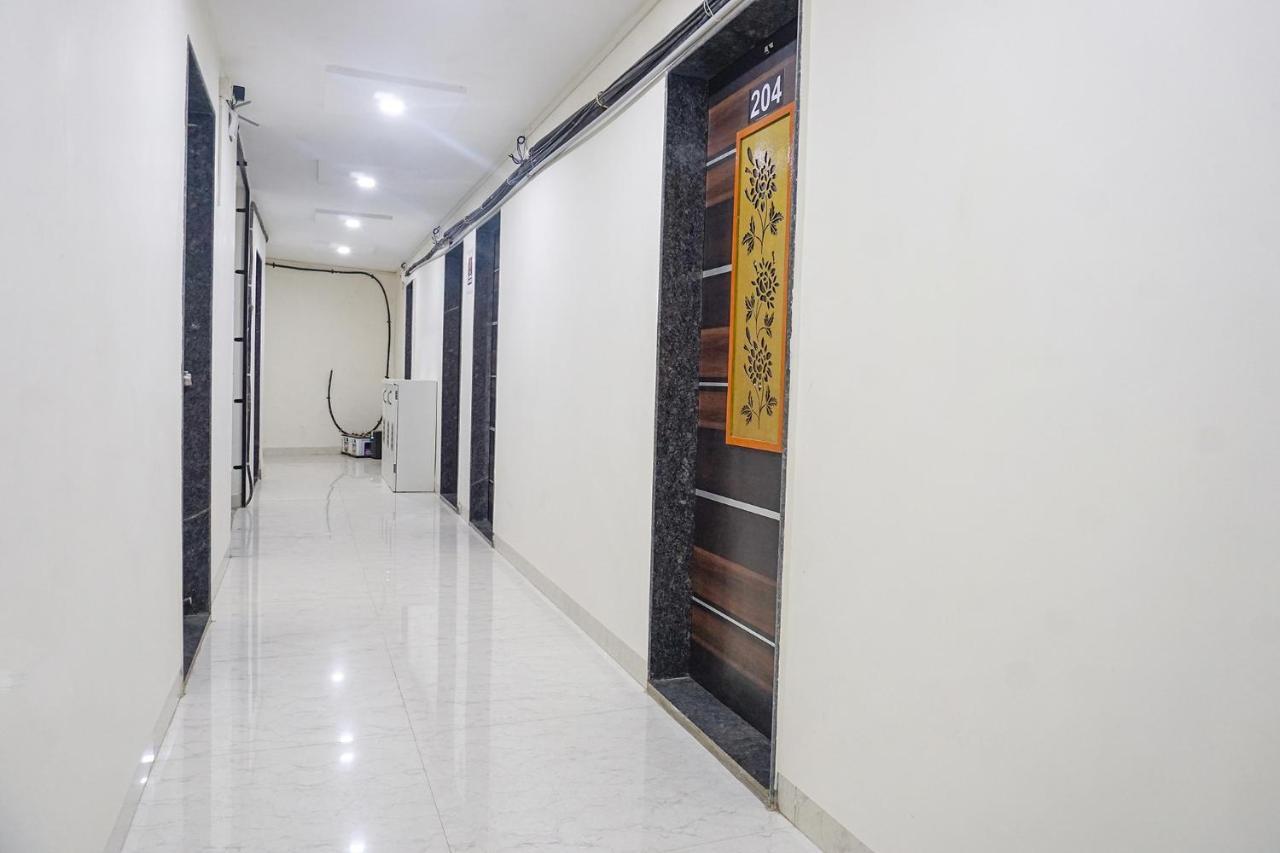 Hotel Fabhotel Classic Square 3*
