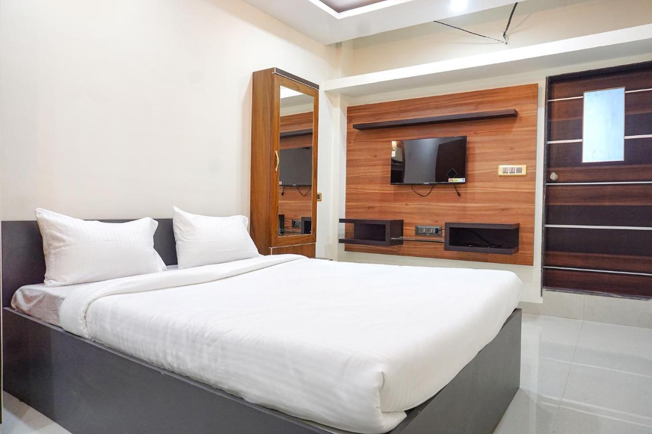 Hotel Fabhotel Classic Square 3*
